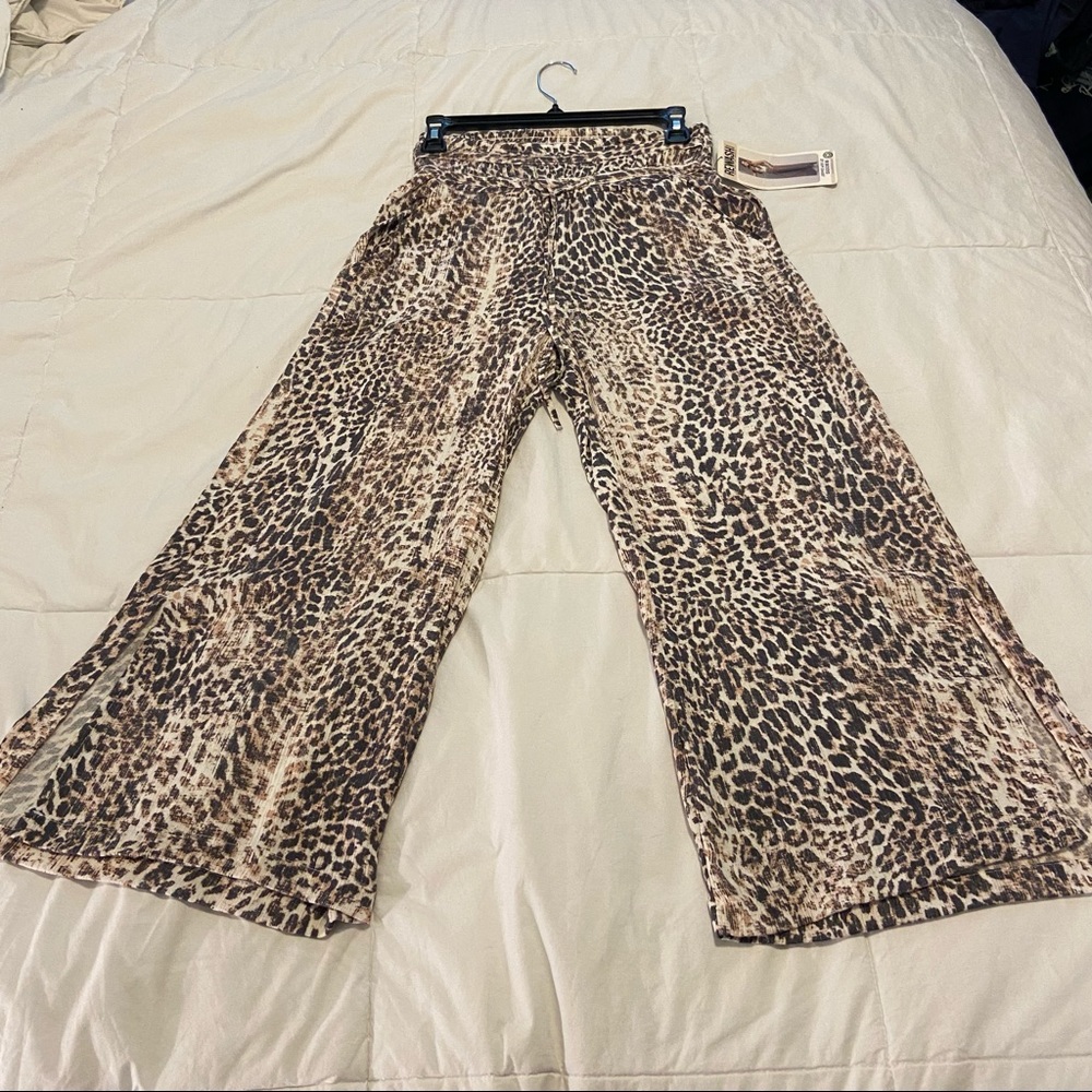 Rewash Cheetah Print Palazzo Pants - Picture 3 of 9